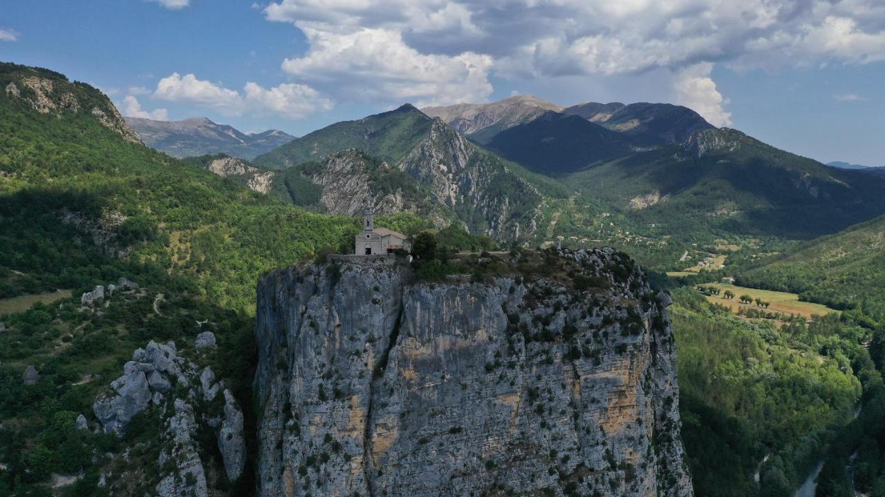 Residence De Plein Air Panoramique A La Porte Des Gorges Du Verdon Кастелан Екстериор снимка
